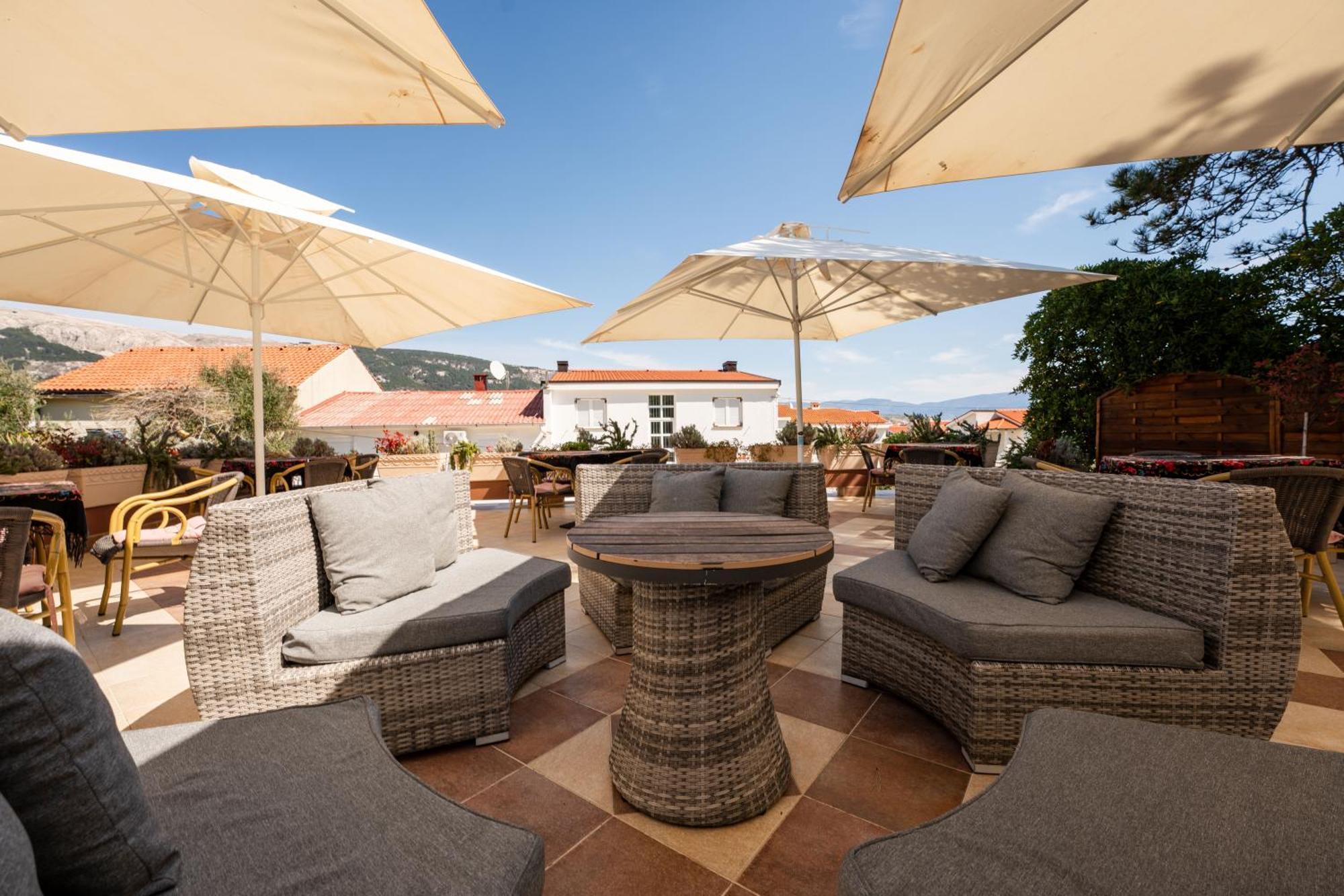 Bed & Breakfast Villa Terezija Башка Экстерьер фото